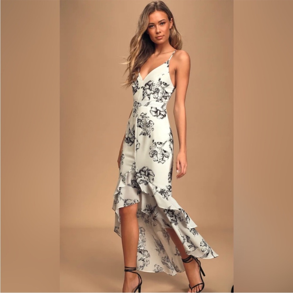 Lulu’s Daylily Floral White and Black Dress